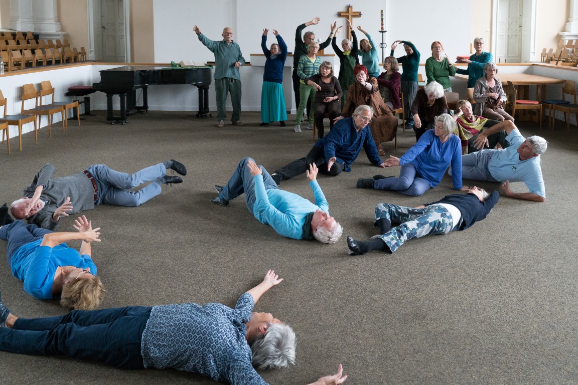 tanzcHor60+ Vom Vogel, der nachts nicht mehr nach Hause fand